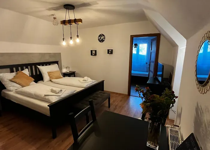 Melior Krumlov Gæstehus 3*